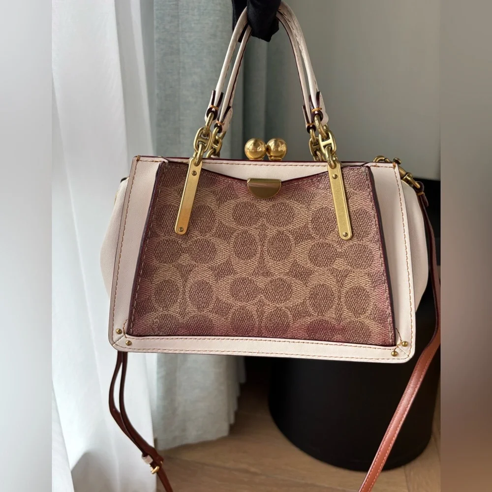COACH Kisslock Dreamer 21 in Signature Canvas White